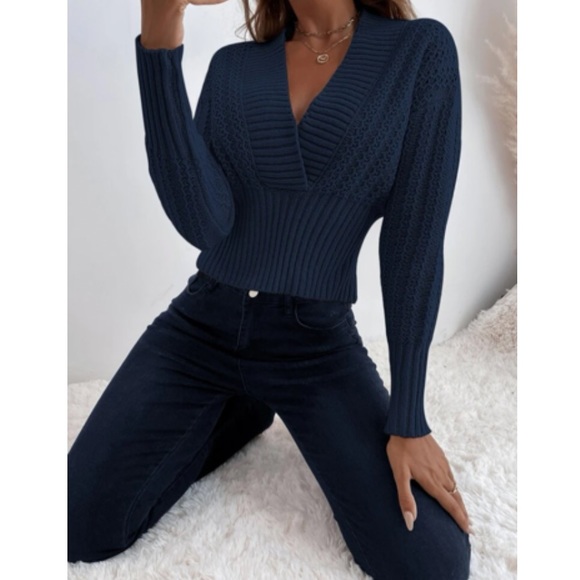 Cozy V neck wrap sweater - Picture 14 of 15